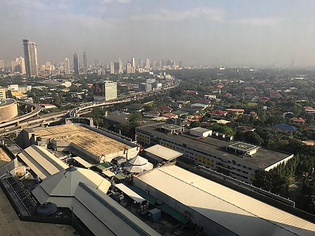Holiday Inn & Suites Manila Galleria By Ihg Pasig City Exterior photo