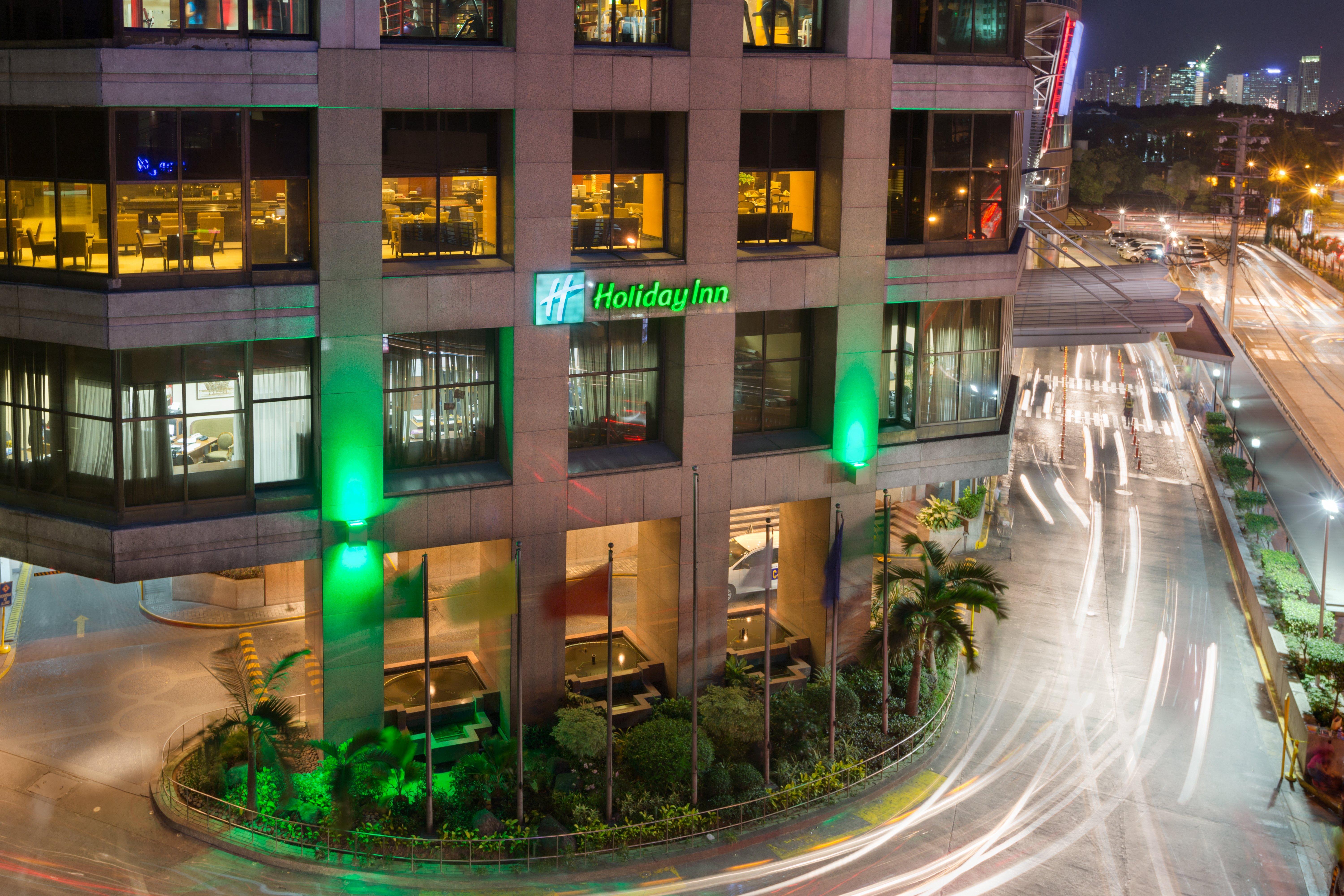 Holiday Inn & Suites Manila Galleria By Ihg Pasig City Exterior photo
